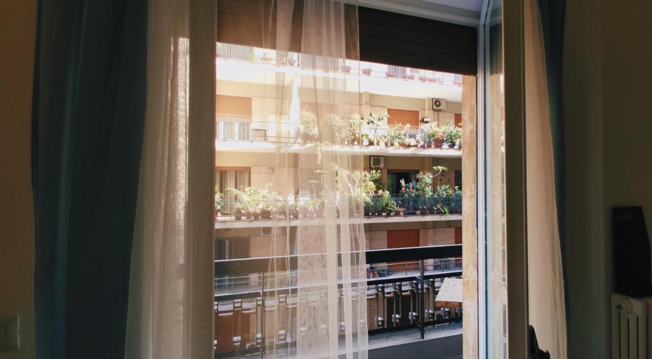 Nicolai63 Hotel Bari Luaran gambar