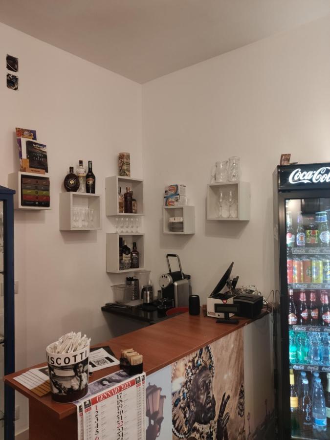 Nicolai63 Hotel Bari Luaran gambar