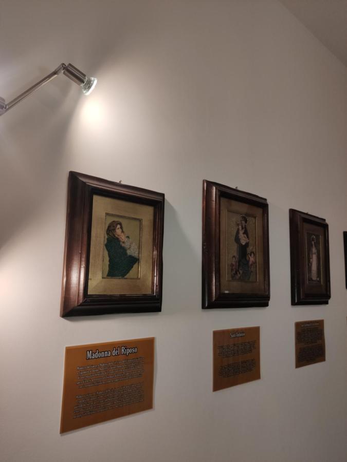 Nicolai63 Hotel Bari Luaran gambar