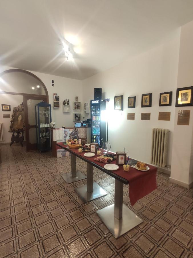 Nicolai63 Hotel Bari Luaran gambar